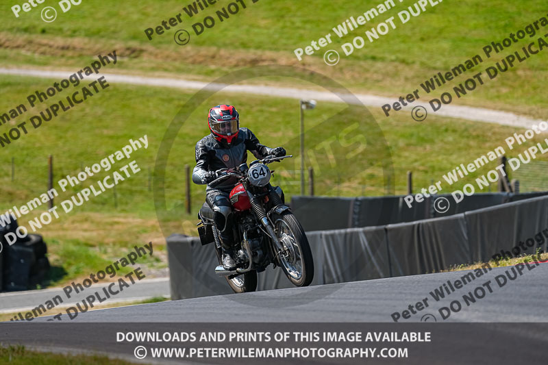 cadwell park;cadwell park photographs;cadwell trackday photographs;enduro digital images;event digital images;eventdigitalimages;peter wileman photography;racing digital images;trackday digital images;trackday photos
